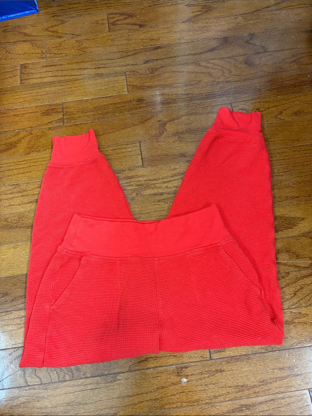 208. Athleta Coaster Luxe Waffle High Rise Jogger Pants red medium